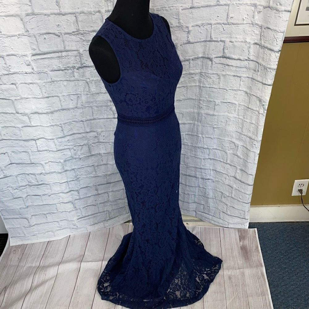 Lulus trumpet floor length gown fully lined with lace overlay sz S - Picture 15 of 15